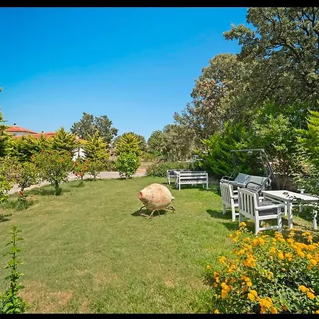 Arzu Hotel